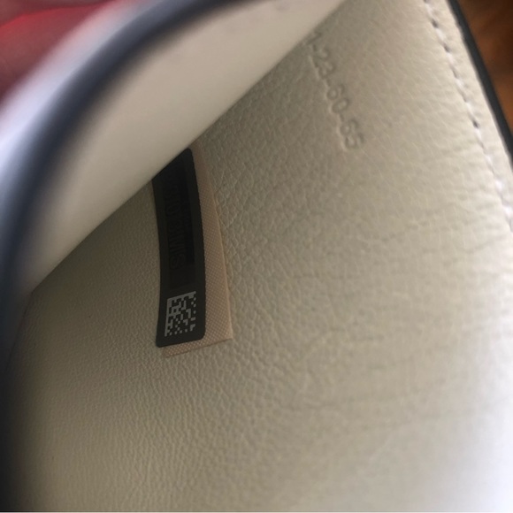 NEW $290 Chloe Sense Logo Calfskin Card Case in Black Leather! - Picture 11 of 11